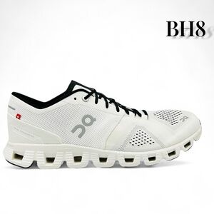 On Running Cloud X – Women’s Size 10.5 – White/Black – Pre-Owned w/ Box